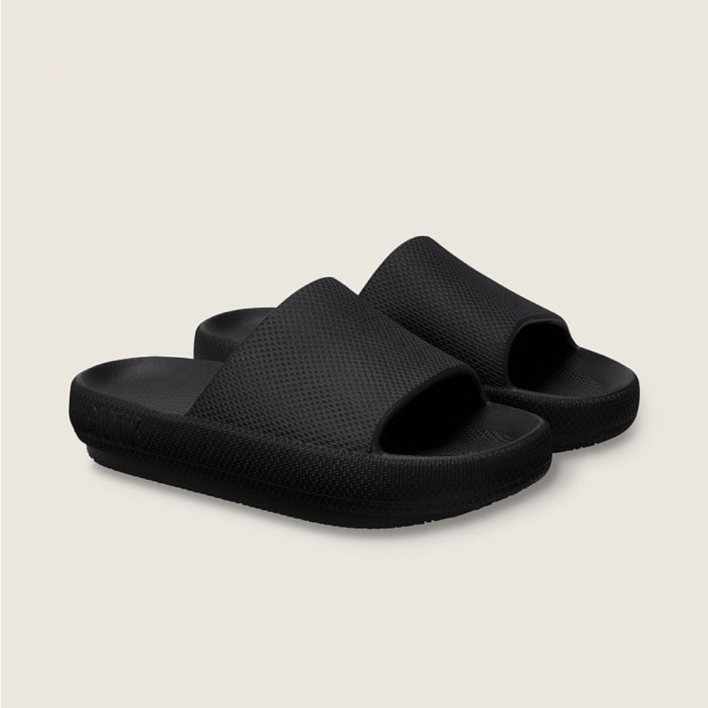 VS❤️PINK  PILLOW SLIDES Size M Black